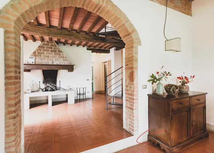 Podere San Giorgio בית חווה פאלאיה