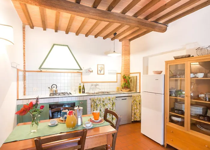 Podere San Giorgio בית חווה פאלאיה