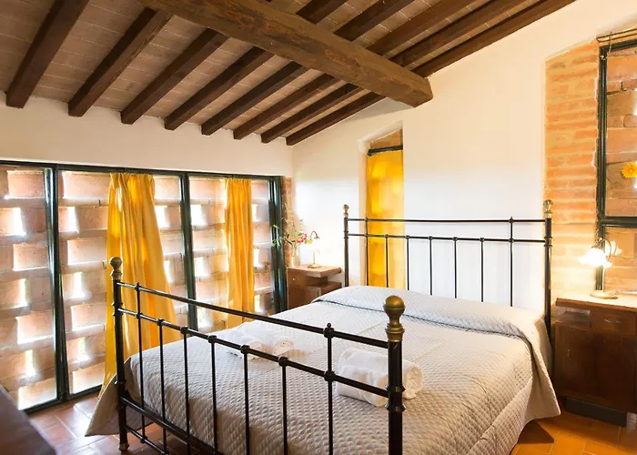 Podere San Giorgio בית חווה פאלאיה